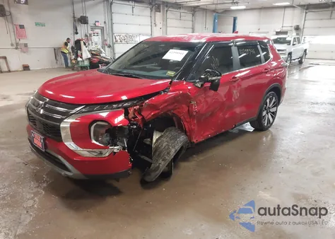 2025 Mitsubishi Outlander Se/Diamond Trail Edition из США, поврежденный, VIN JA4J4VA82SZ014128